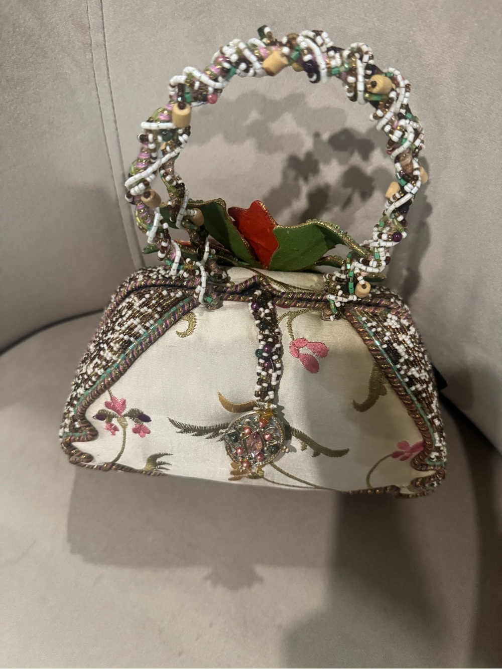 Beaded Floral Handle Cream Evening Bag